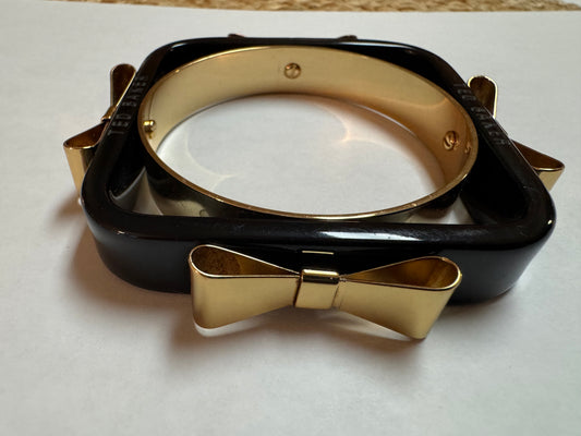 Ted Baker London Logo Acrylic Bow Bangle — Black and Gold Tone