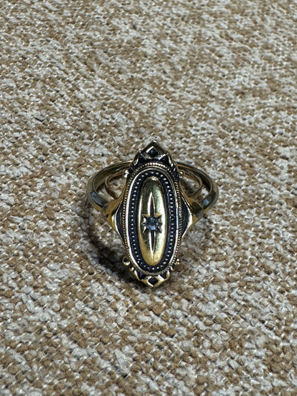 Vintage 1970s Avon "Kensington" Victorian Revival Ring