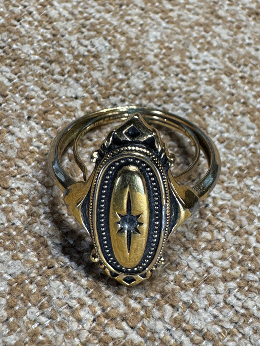 Vintage 1970s Avon "Kensington" Victorian Revival Ring