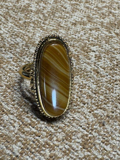 1970s bohemian glamour with this gorgeous vintage Avon statement ring