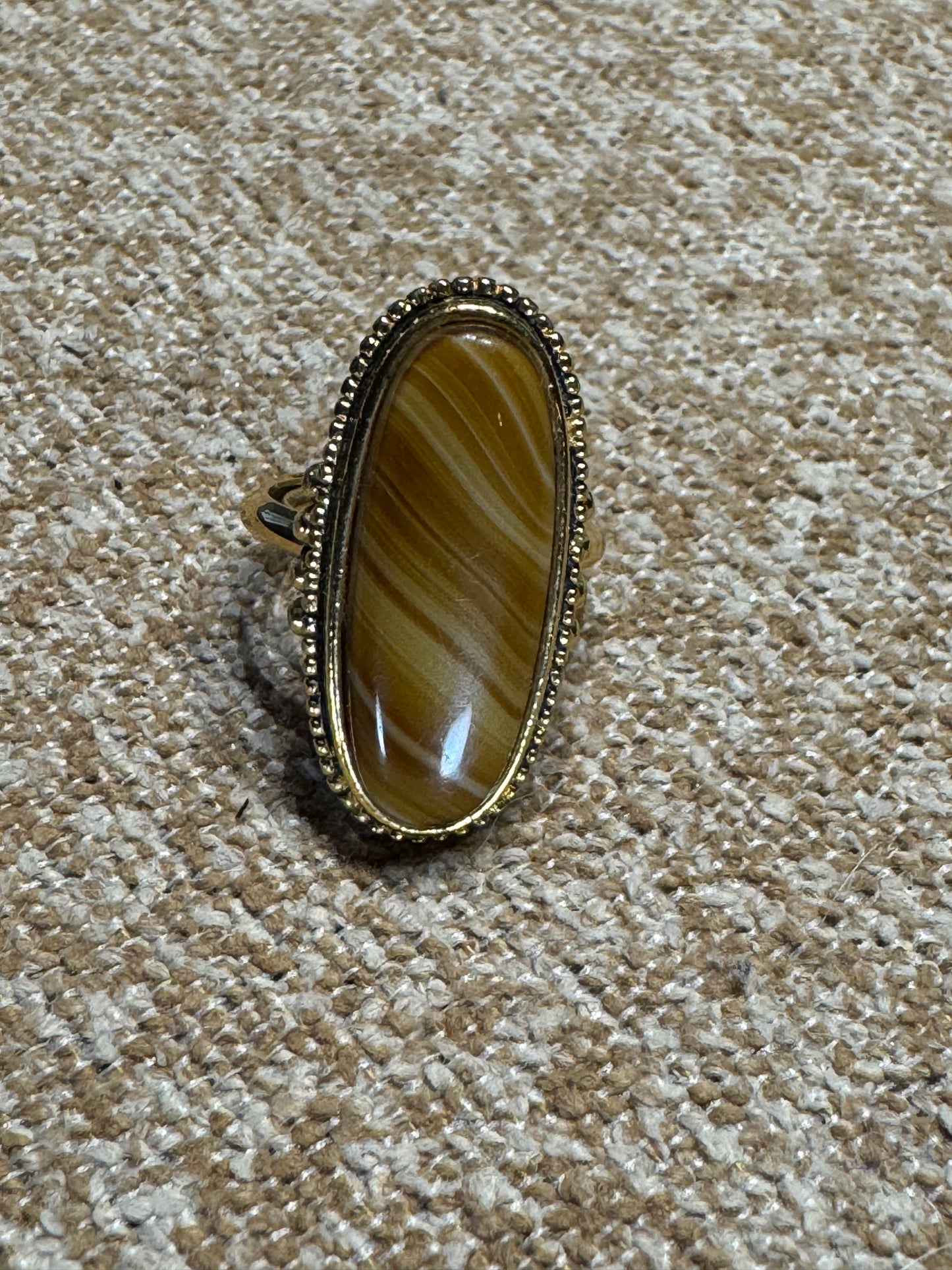 1970s bohemian glamour with this gorgeous vintage Avon statement ring