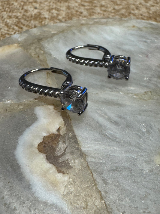 ✨ Vintage-Inspired Elegance: 925 Sterling Silver & CZ Leverback Drop Earrings ✨