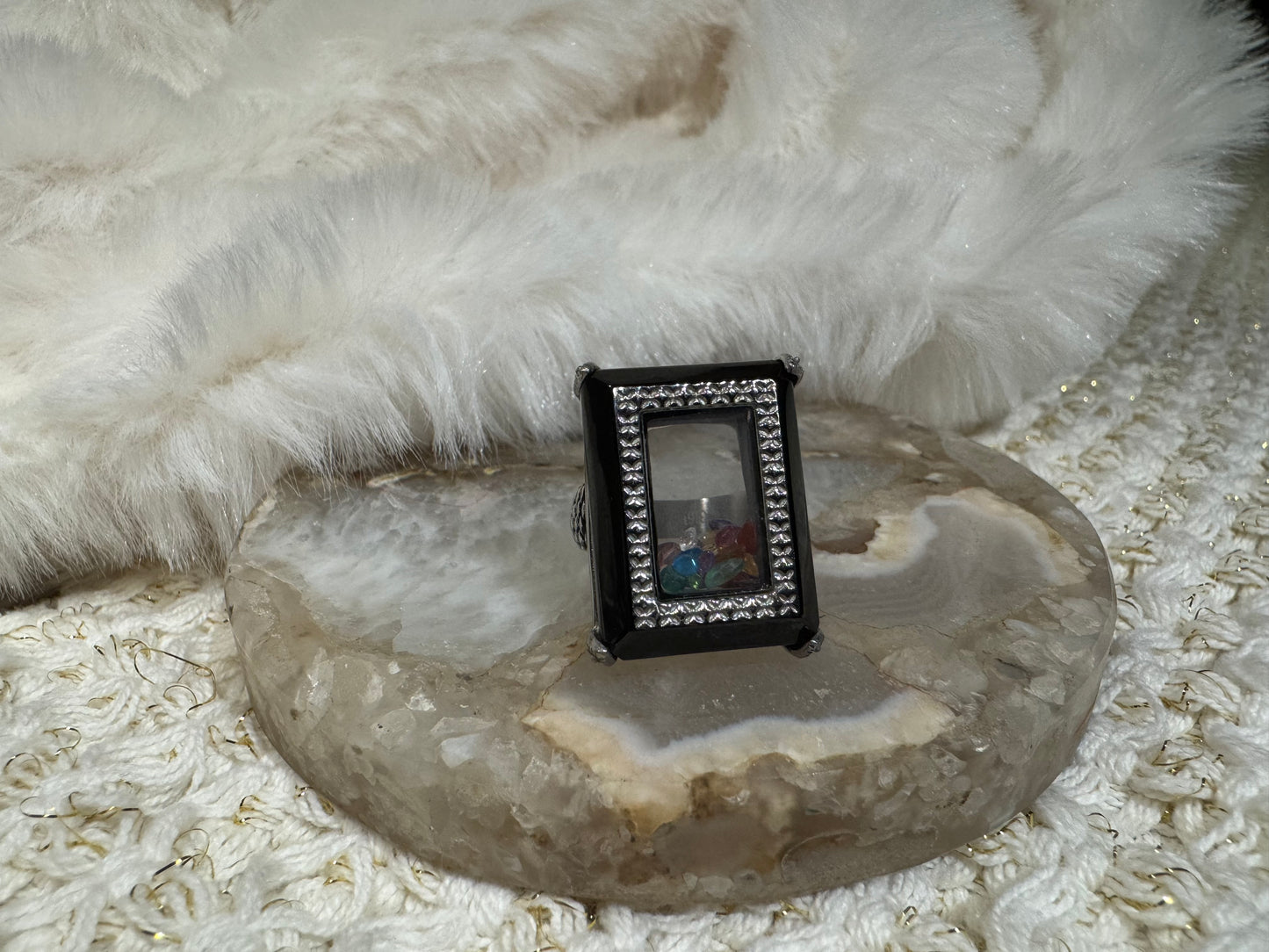 Vintage-Inspired Shaker Locket Ring - Size 8