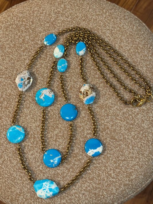 ✨Natural Stone Station Necklace – Gold-Tone Chain ✨