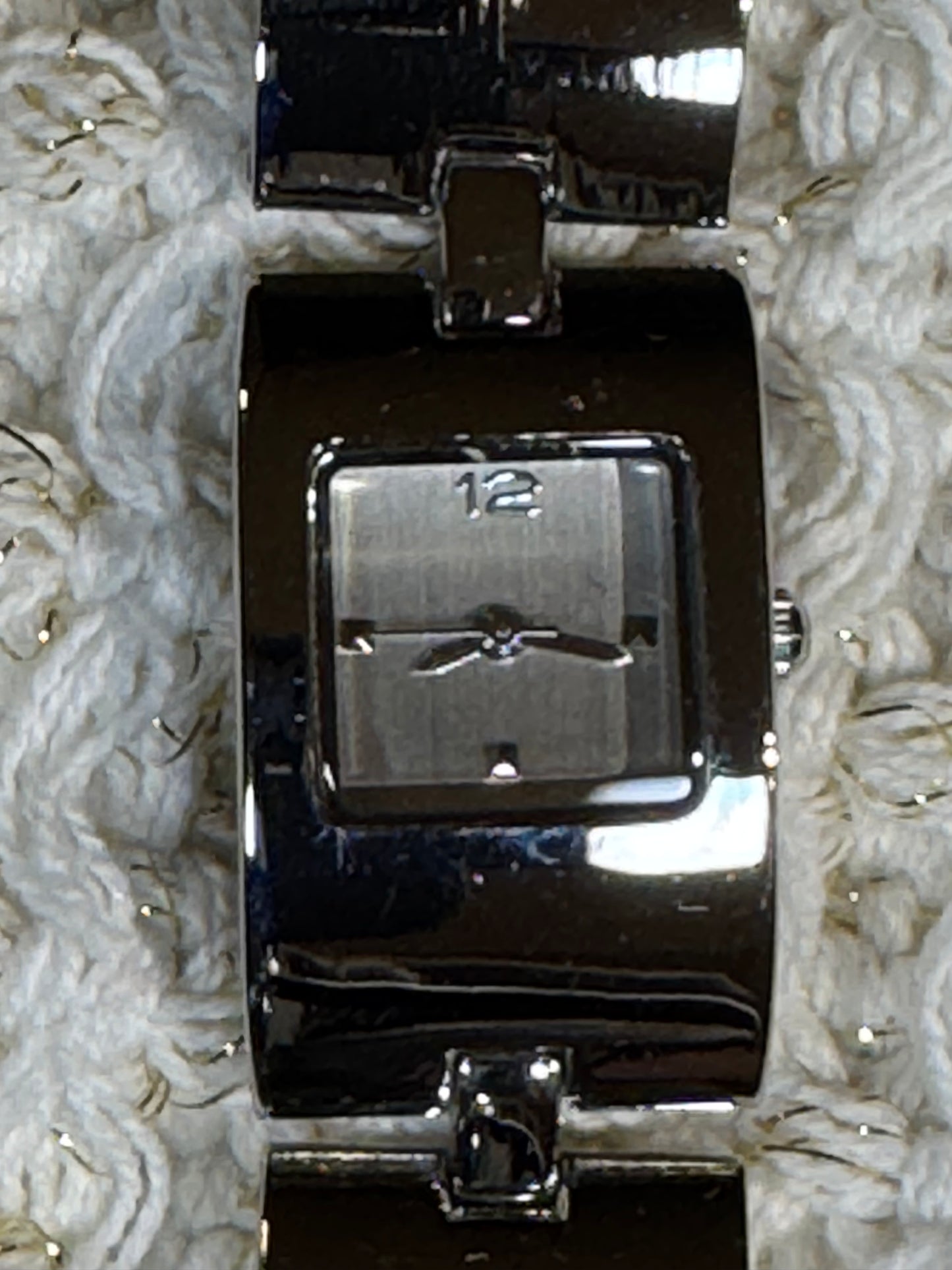 Focus Silver-Tone Quartz Watch – Modern Minimalist Fashion Timepiece