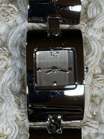 Focus Silver-Tone Quartz Watch – Modern Minimalist Fashion Timepiece