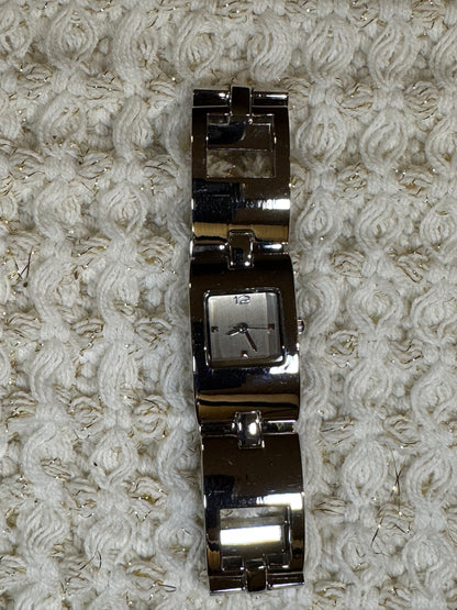 Focus Silver-Tone Quartz Watch – Modern Minimalist Fashion Timepiece