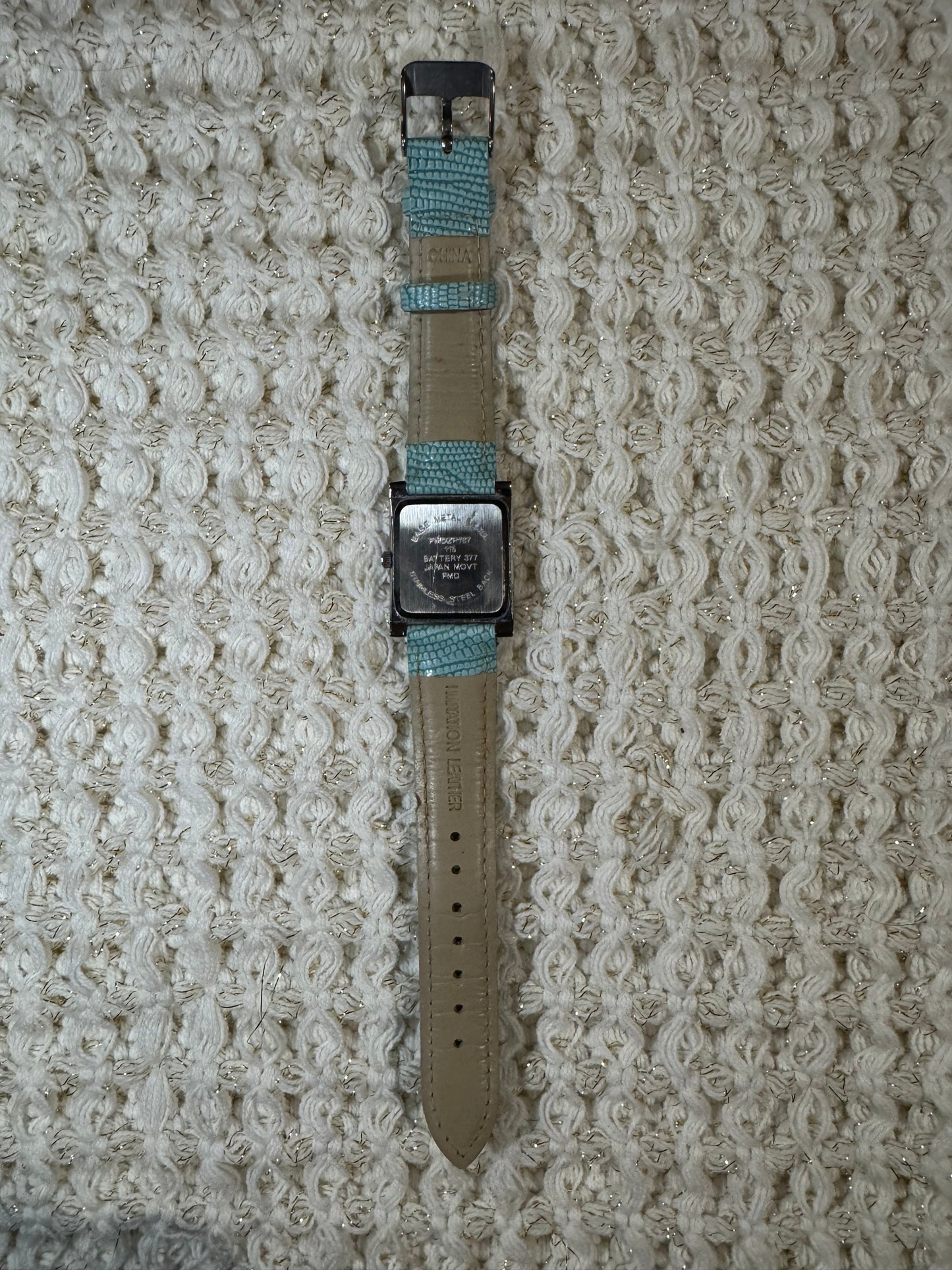 Vintage-Style Square Face Watch – Light Blue Faux-Lizard Strap