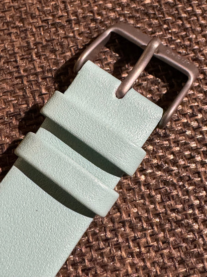⌚ Braun Classic Analog Watch with Genuine Leather Mint Strap - Never worn