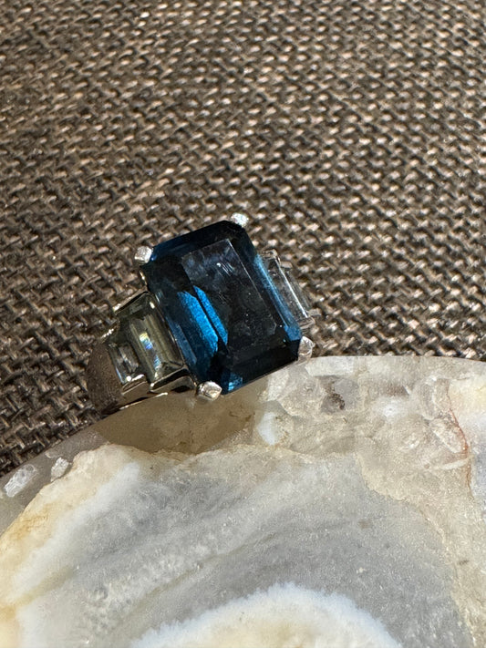 💎 Vintage Art Deco–Inspired London Blue Topaz Sterling Silver Ring 💎