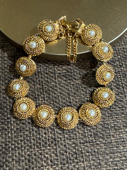 Vintage Gold-Tone Textured Link Bracelet with Faux Pearls - 7"