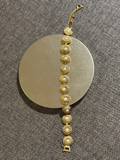 Vintage Gold-Tone Textured Link Bracelet with Faux Pearls - 7"