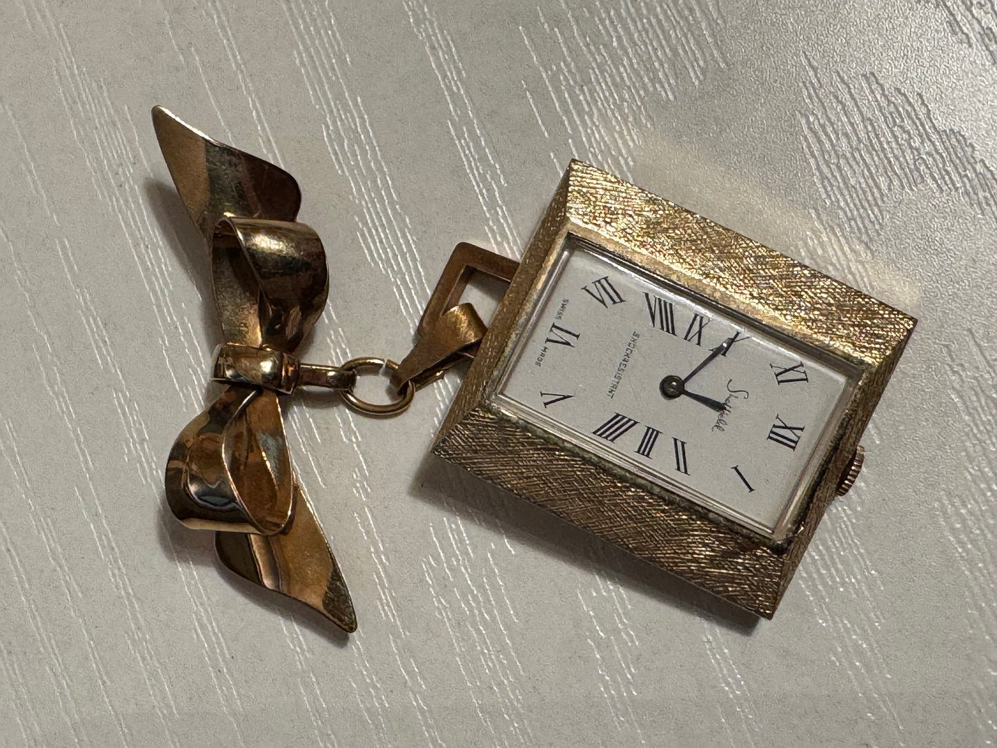Vintage Sheffield Bow Brooch Watch 1/20 12K Gold-Filled