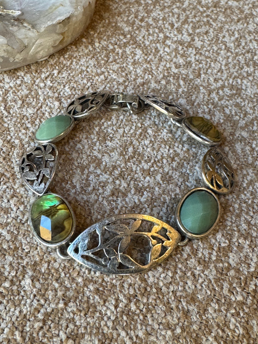 Vintage-Style Silver-Tone Green Stone Link Bracelet