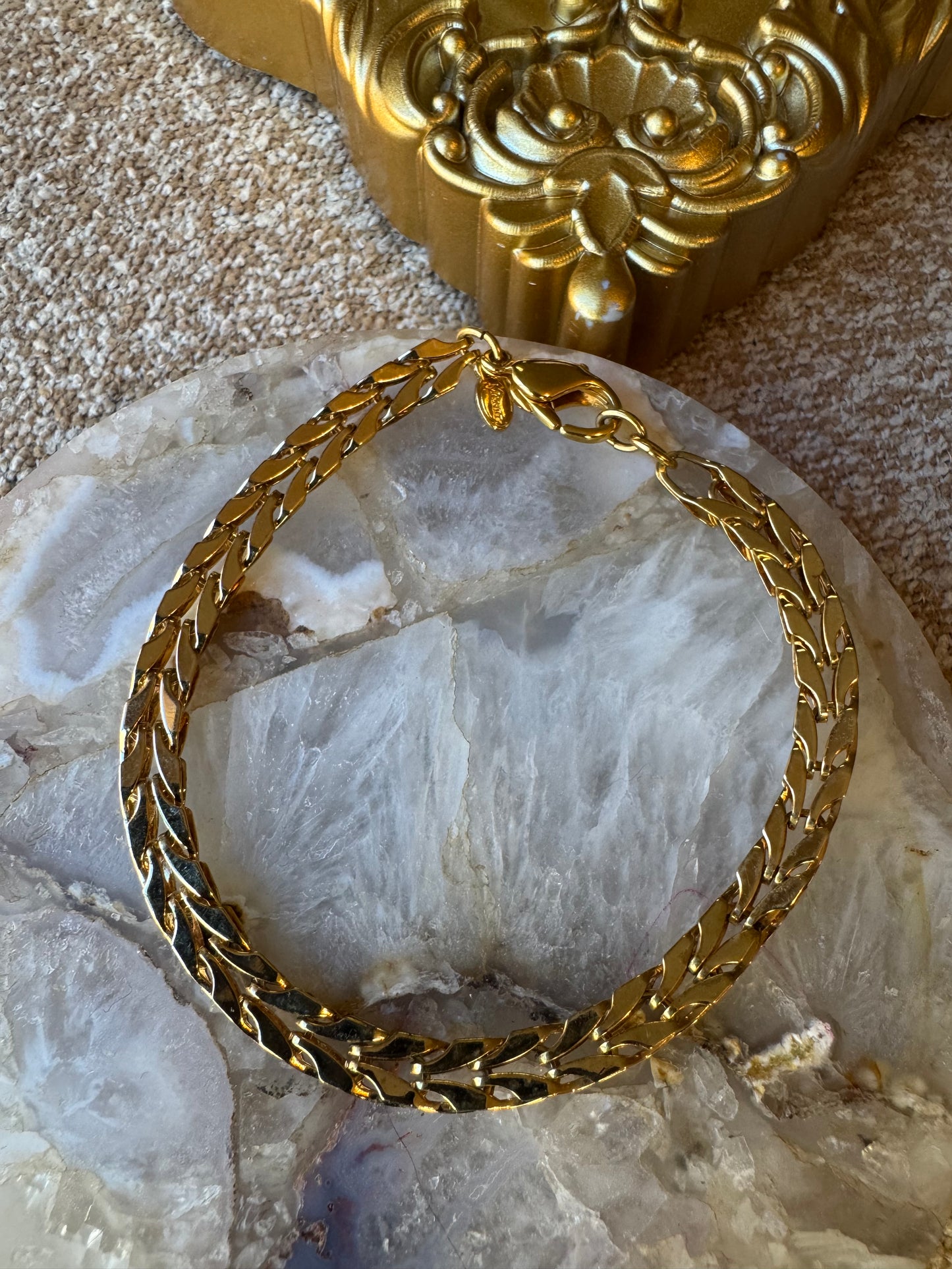 Vintage Signed Monet Gold-Tone Leaf Link Bracelet
