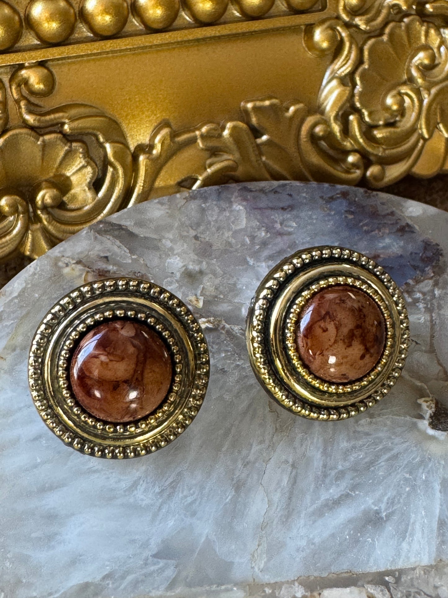 Vintage-Style Round Stud Earrings with Earth-Tone Cabochons
