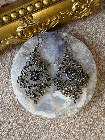 Antique-Style Filigree Chandelier Dangle Earrings