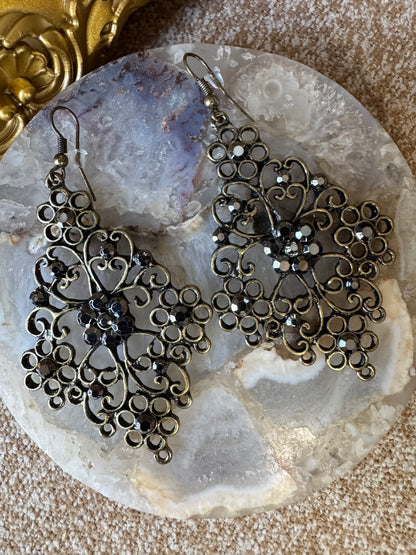 Antique-Style Filigree Chandelier Dangle Earrings