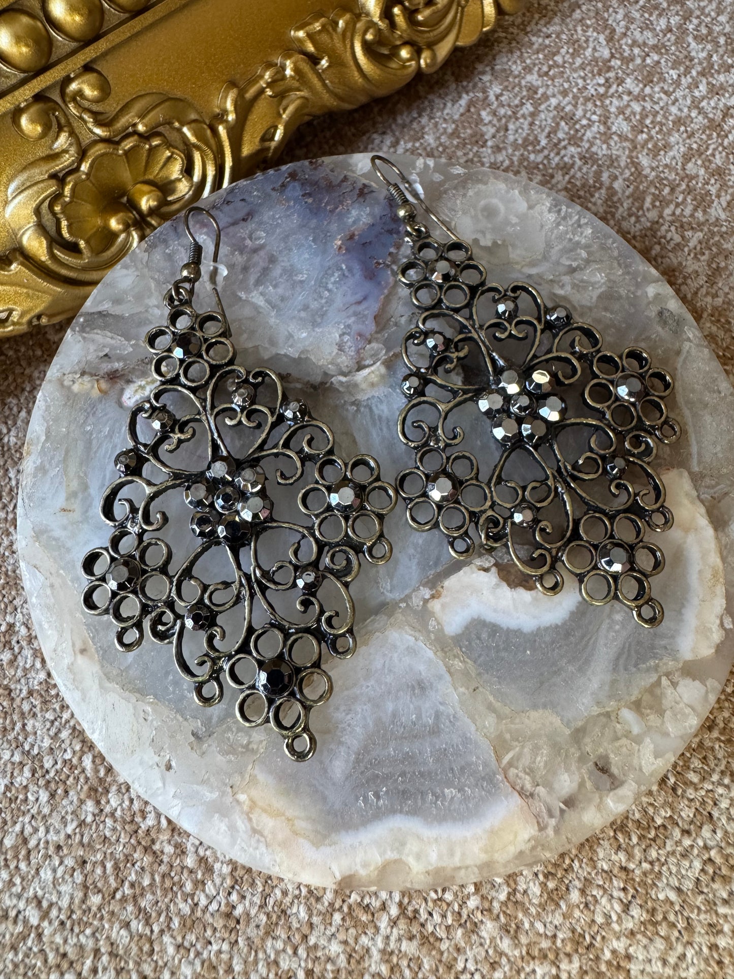 Antique-Style Filigree Chandelier Dangle Earrings