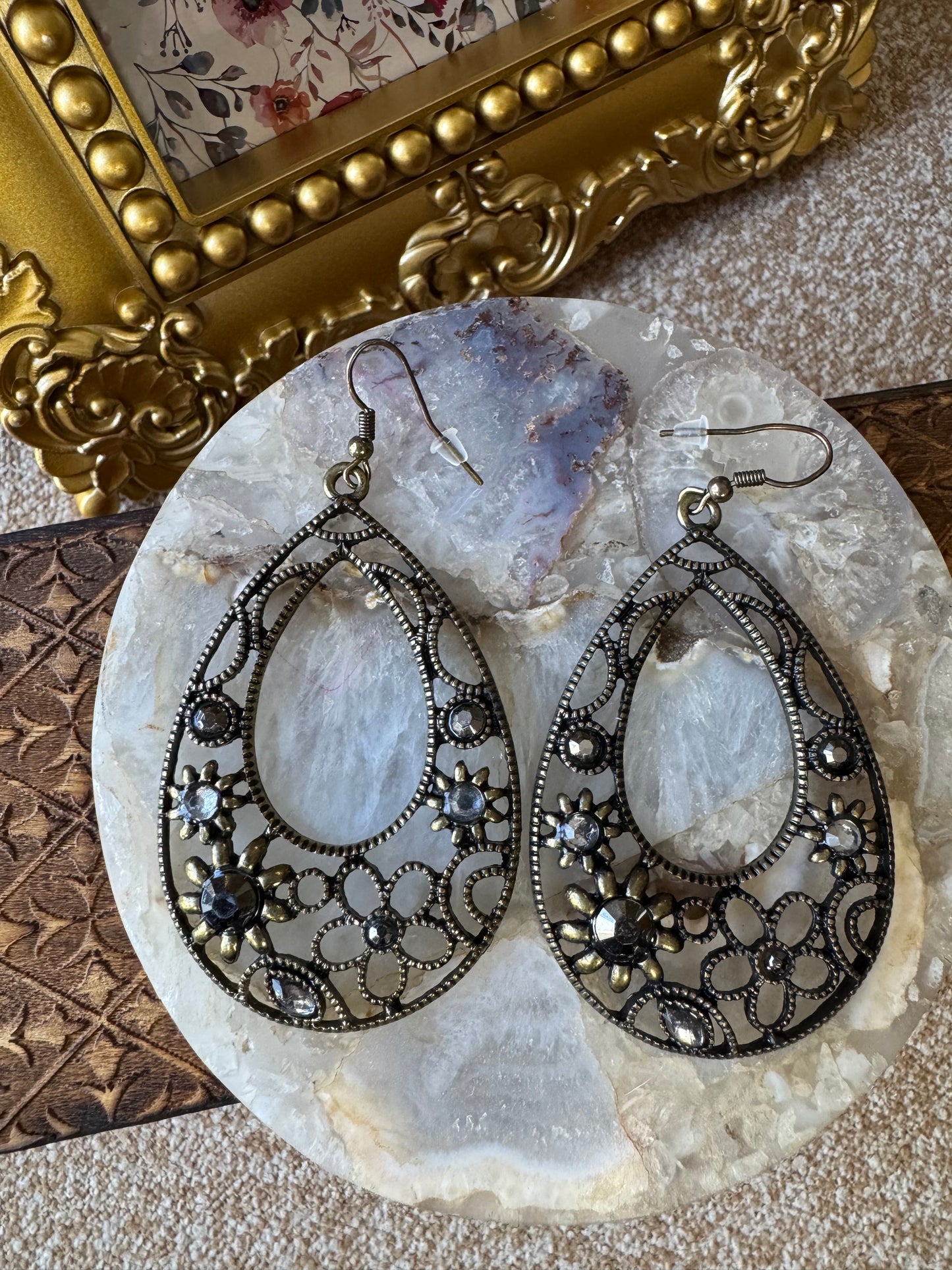 Vintage-Style Crystal Floral Filigree Teardrop Earrings