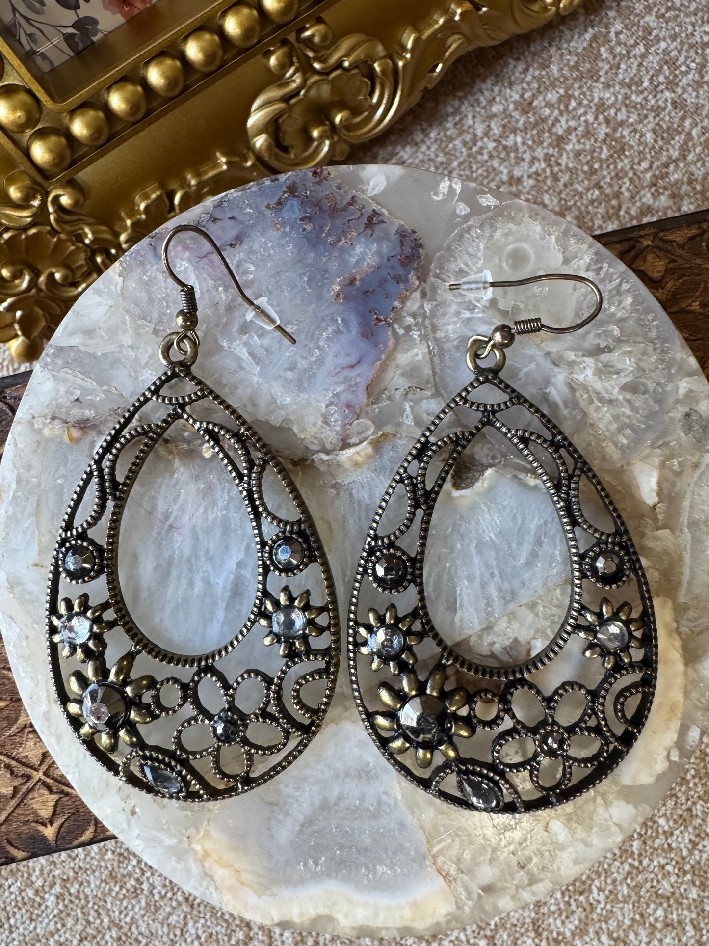 Vintage-Style Crystal Floral Filigree Teardrop Earrings