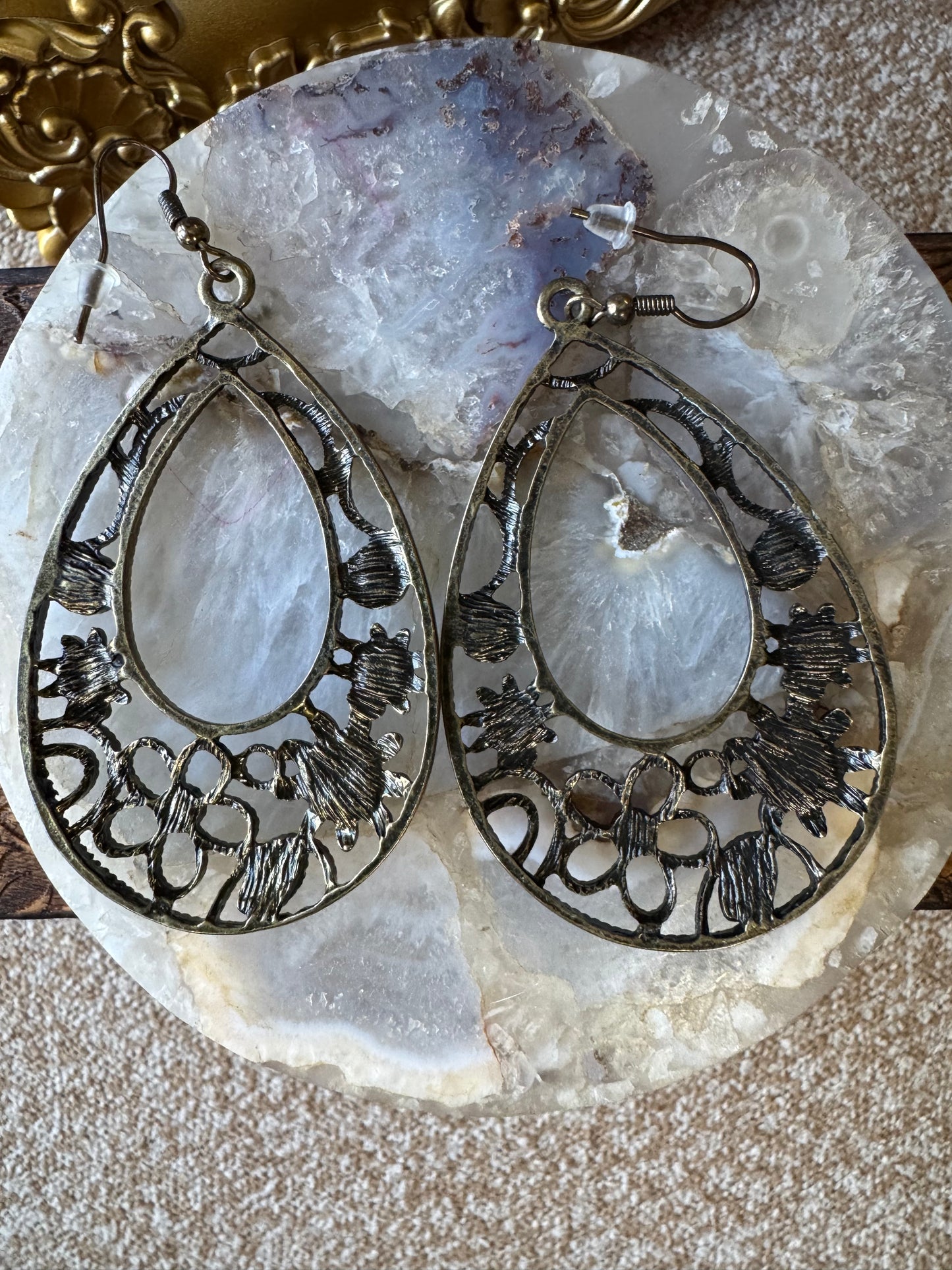 Vintage-Style Crystal Floral Filigree Teardrop Earrings