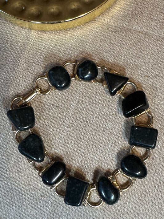 Vintage Black-Blue Stone Bead Bracelet with Gold Tone Link Spacers – Geometric Design