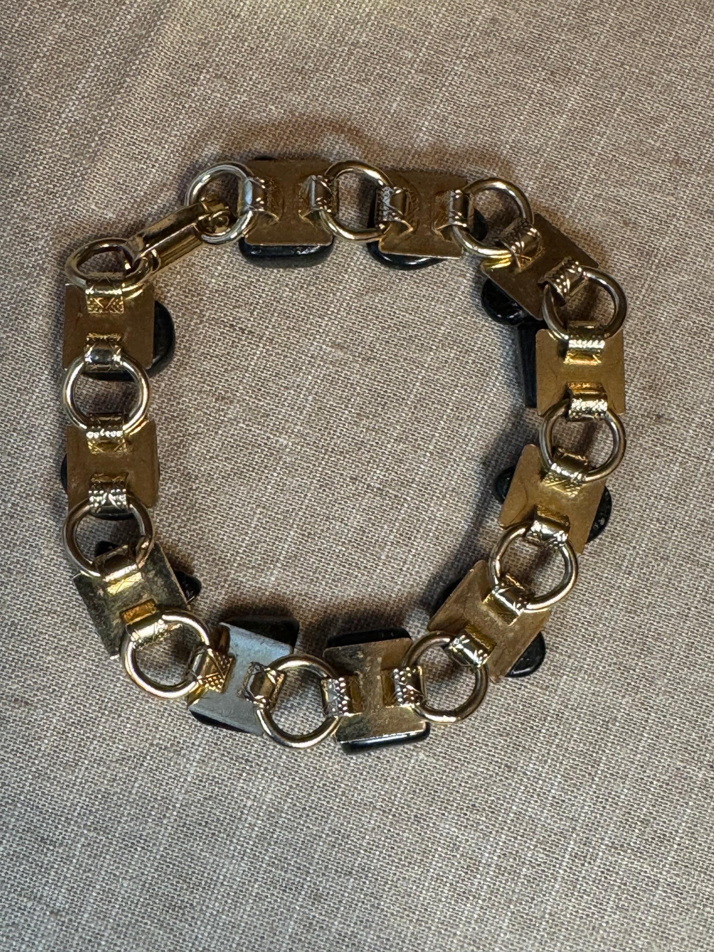 Vintage Black-Blue Stone Bead Bracelet with Gold Tone Link Spacers – Geometric Design