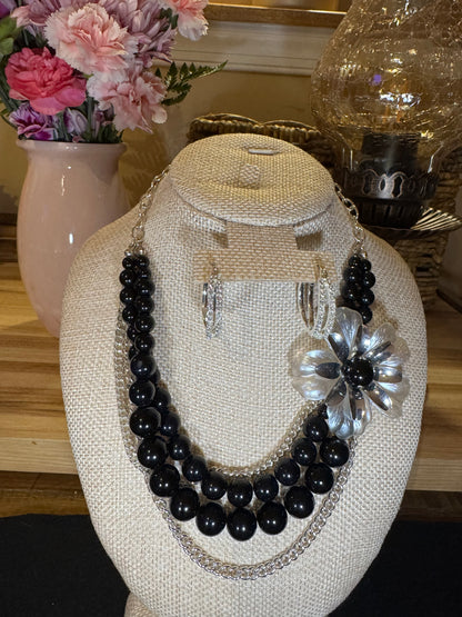 Vintage Inspired Triple-Layer Black Bead &Silver-Tone Chain Flower Necklace