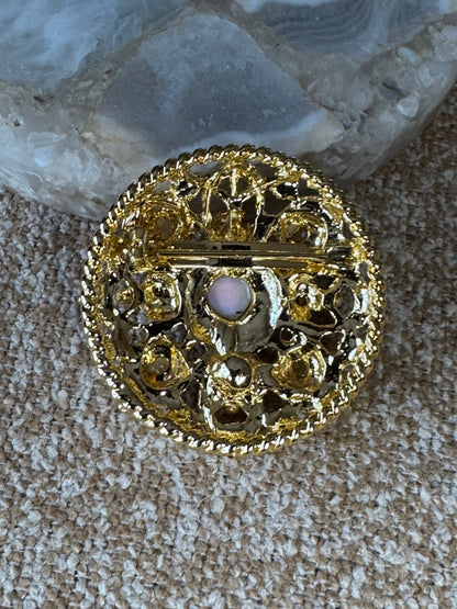 Victorian-Inspired Purple Rose Filigree Brooch — Romantic Floral Detail & Timeless Elegance  Discover a pi