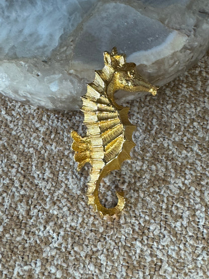 Vintage Signed ROMA Gold-Tone Seahorse Brooch — Nautical Charm with Mid-Century Heritage