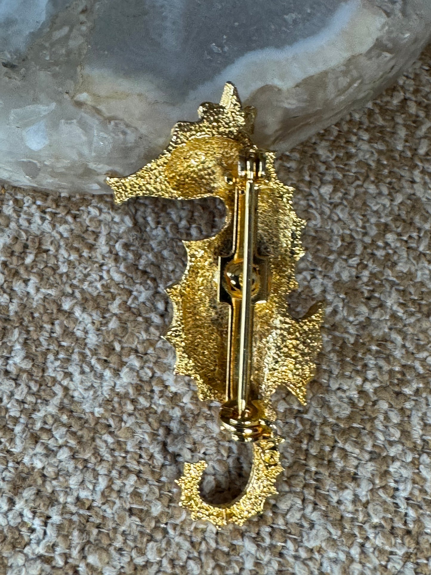 Vintage Signed ROMA Gold-Tone Seahorse Brooch — Nautical Charm with Mid-Century Heritage