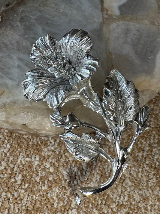 Vintage Silver-Toned Poppy Brooch – 1930s–1940s Botanical Design