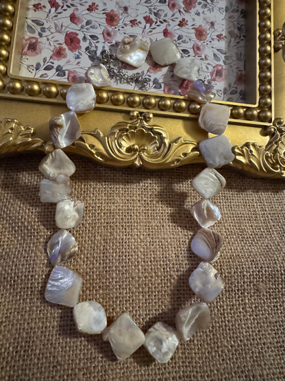 Vintage Mother-of-Pearl 16" Strand Necklace