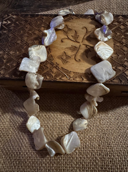 Vintage Mother-of-Pearl 16" Strand Necklace