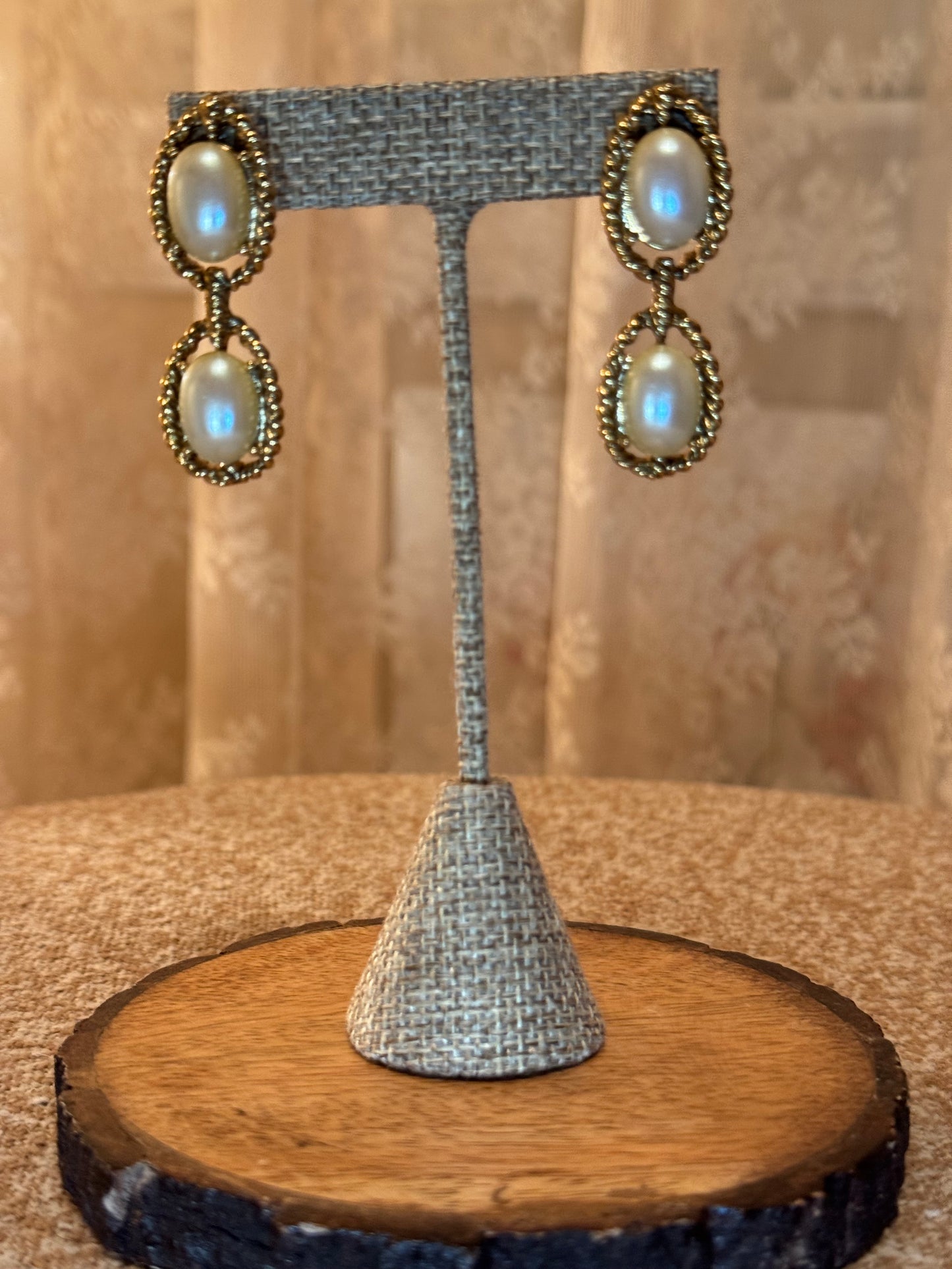 Vintage Double Oval Gold-Tone Faux Pearl Earrings – Elegant Classic Design
