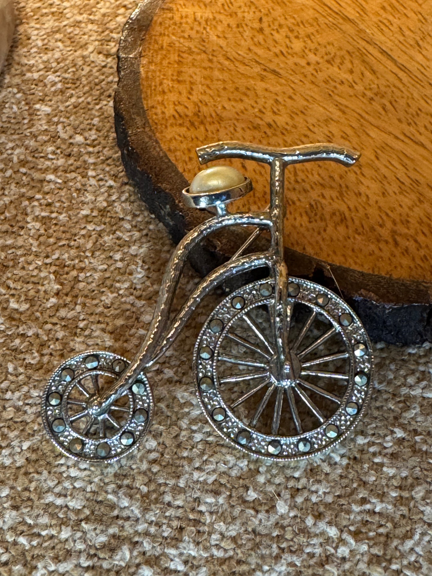 Vintage-Style Penny Farthing Bicycle Brooch with Faux Pearl Seat – Silver-Tone Fun Pin