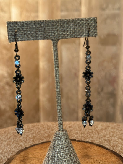Black Rhinestone Flower Dangle Earrings – Vintage-Inspired Chandelier Style