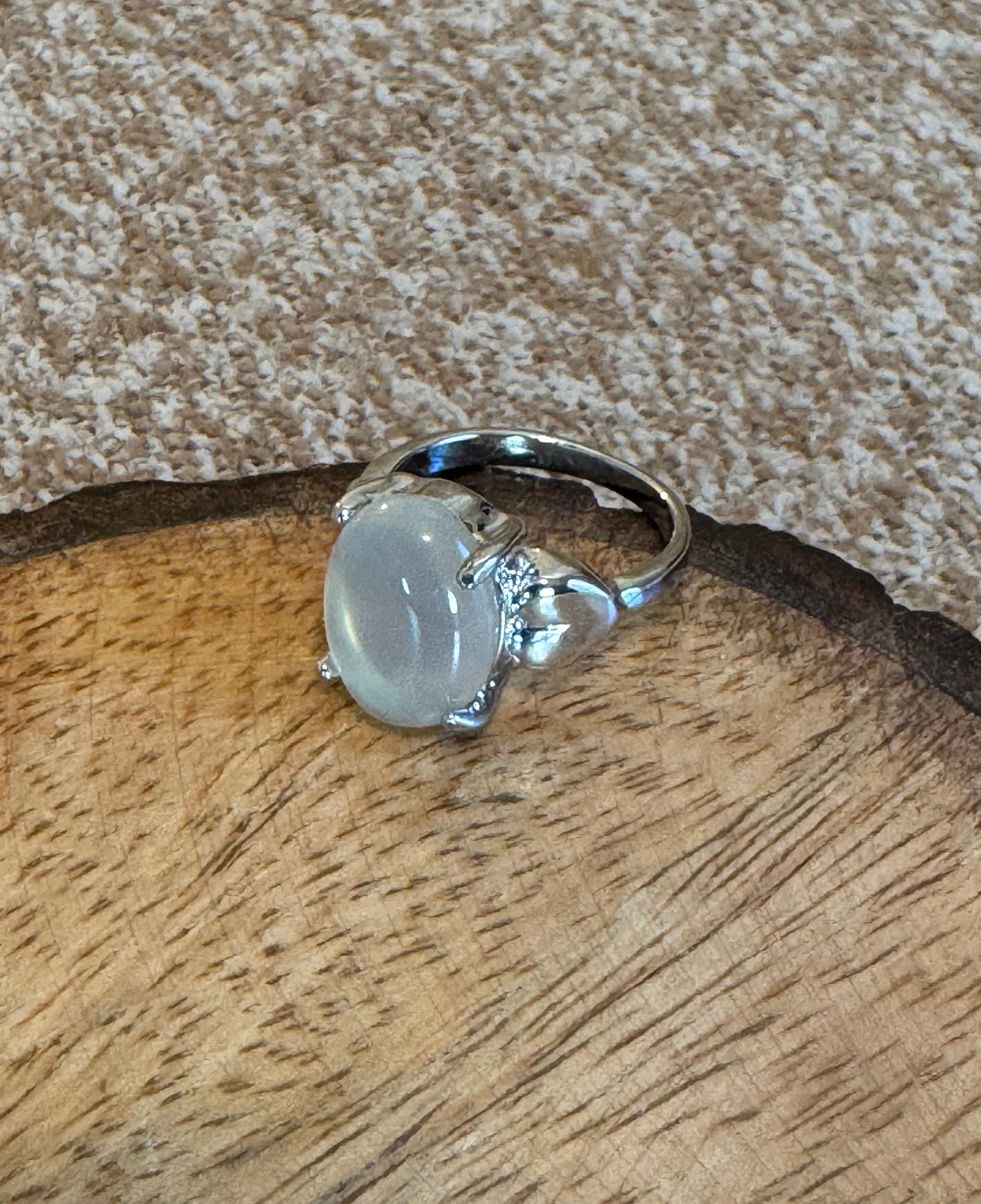 Moonstone Cabochon Ring – Silver Plated Vintage Style – Size 6.5