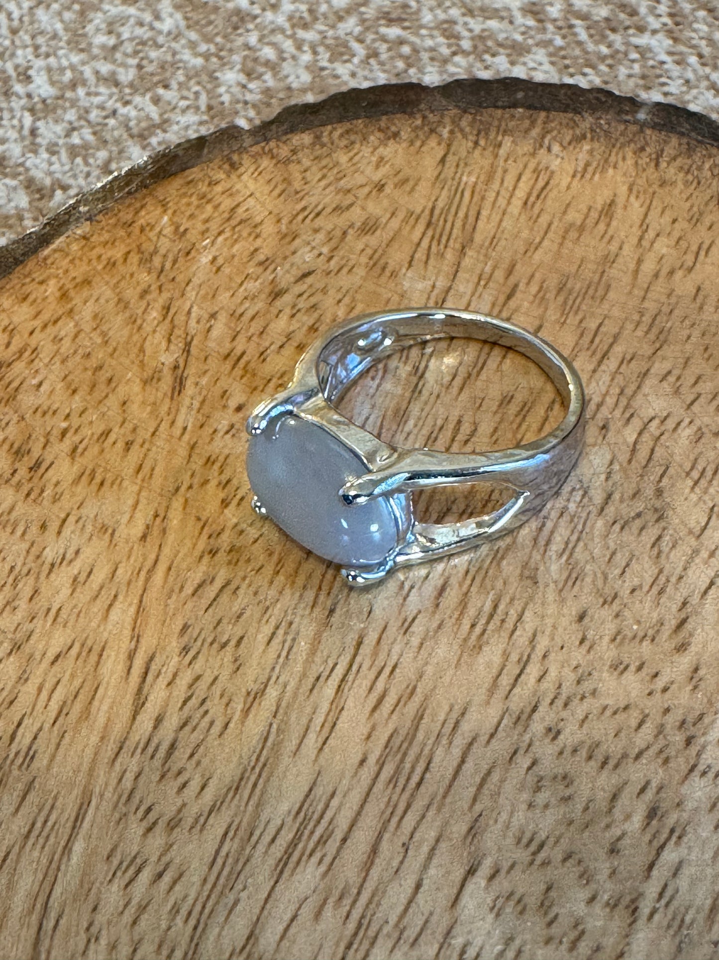 Moonstone Cabochon Ring – Silver Plated – Classic Oval Setting – Size 8.5