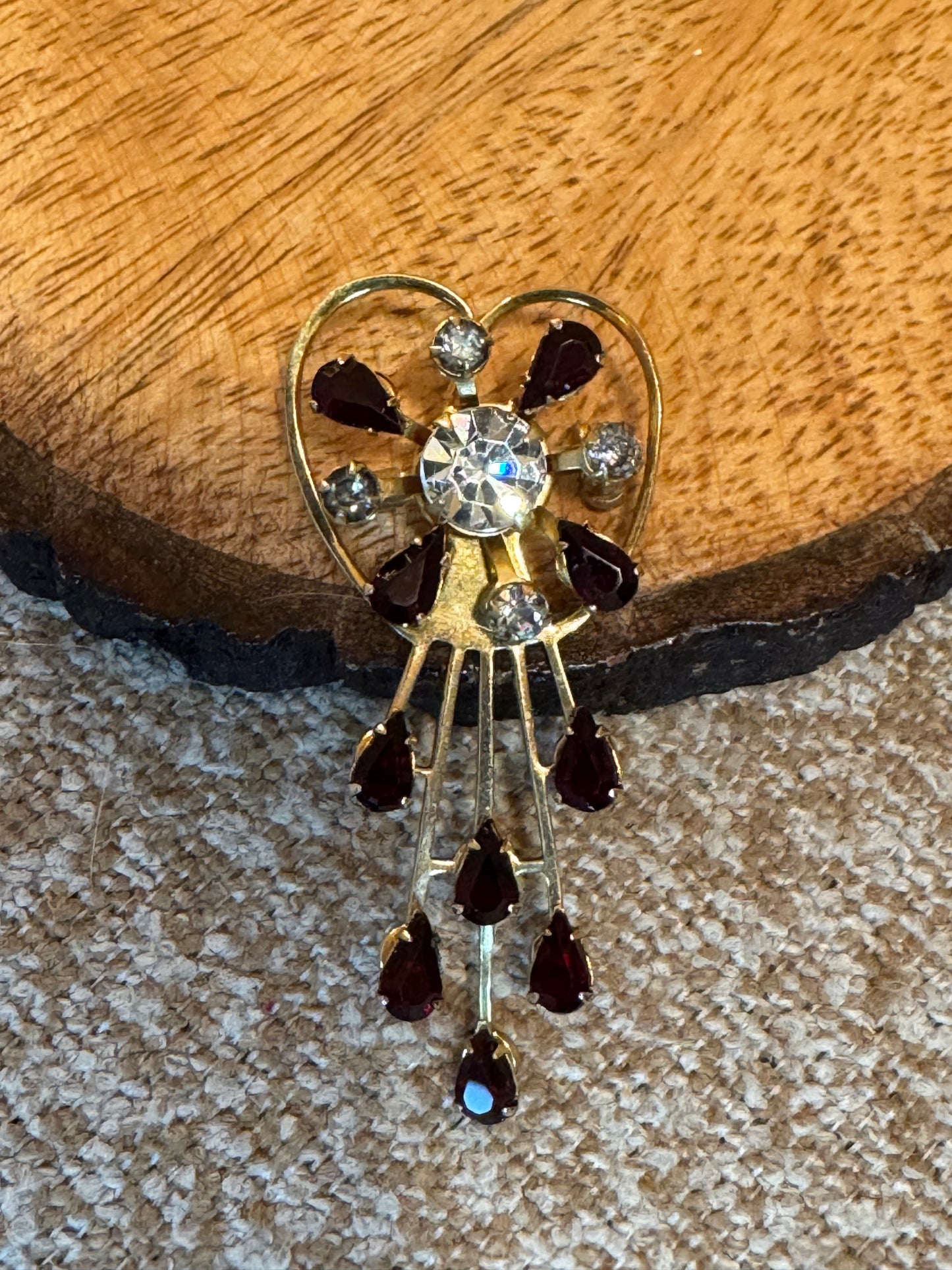 Vintage Heart-Shaped Rhinestone Brooch with Tassel – Gold Tone