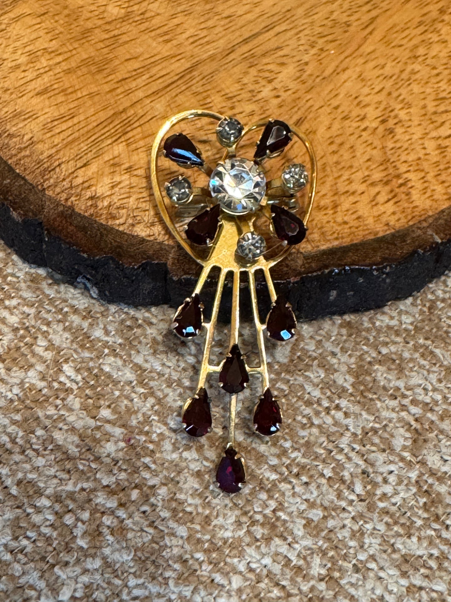 Vintage Heart-Shaped Rhinestone Brooch with Tassel – Gold Tone