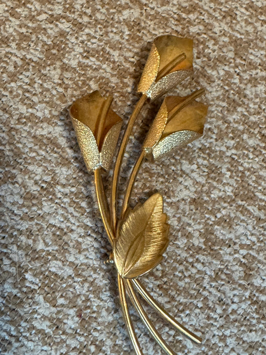 Vintage Gold-Tone Tulip Flower Brooch – Mid-Century Floral Design