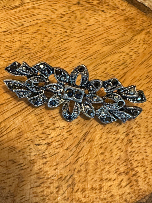 Vintage Style Silver-Tone Floral Bar Brooch with Black Stones