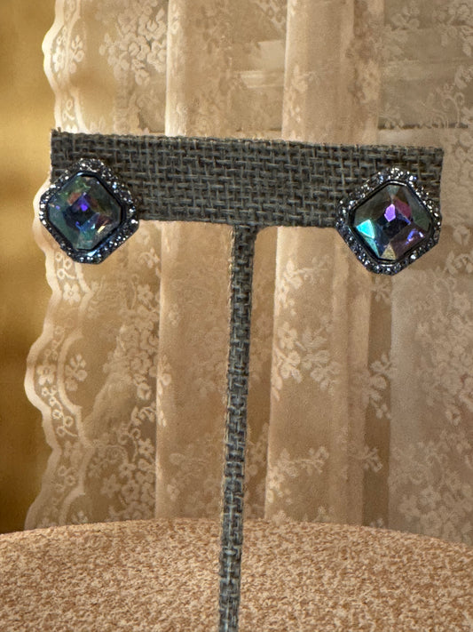 Vintage-Style Aurora Borealis Square Stud Earrings – Silver Tone