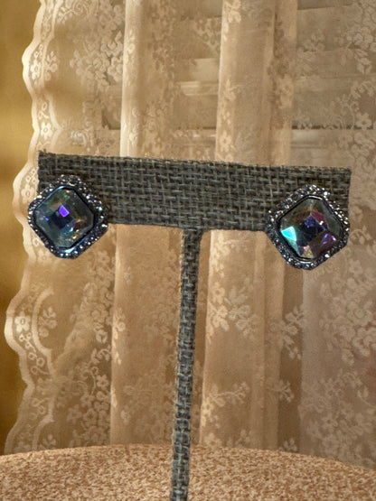 Vintage-Style Aurora Borealis Square Stud Earrings – Silver Tone