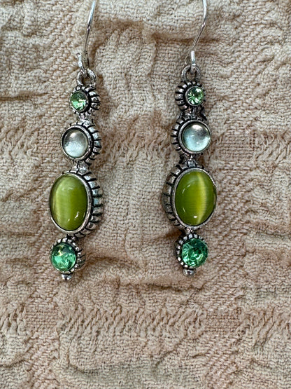 Rare Vintage Green Cat Eye Earrings