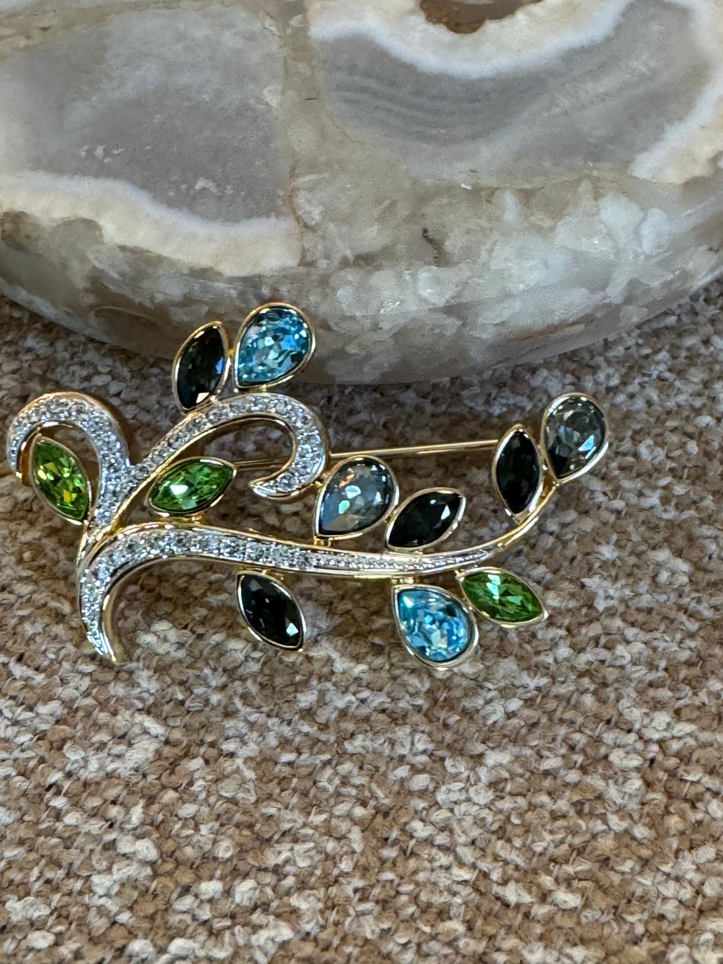 Vintage-Style Gold-Tone Floral Branch Brooch with Colorful Stones
