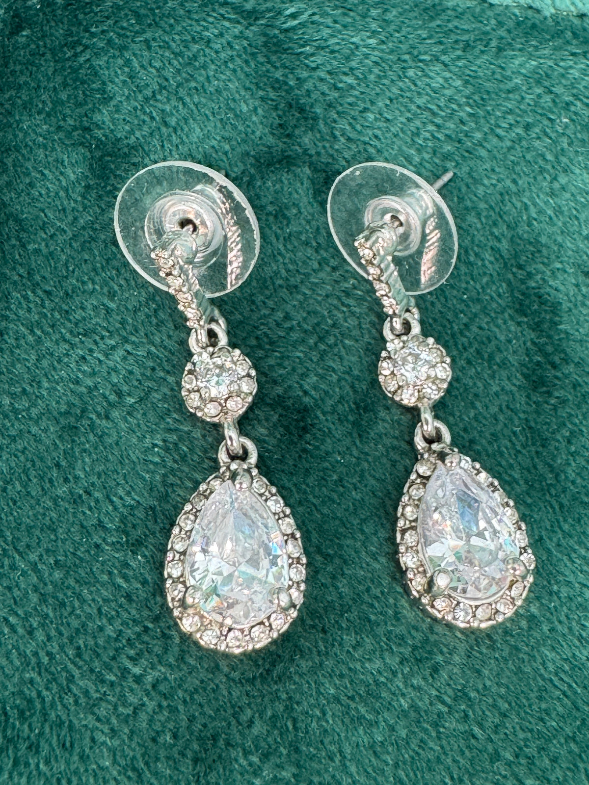 Vintage-inspired Crystal Teardrop Dangle Earrings