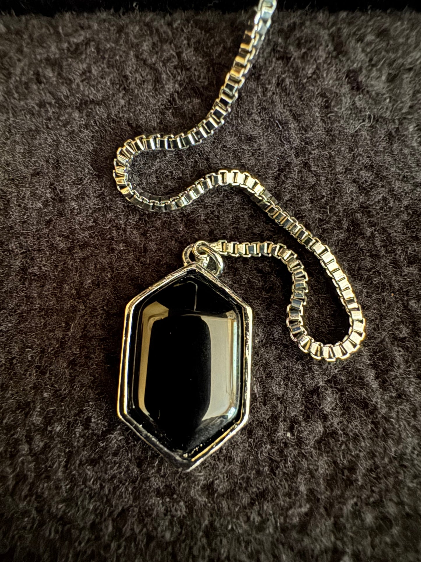 Signed White House Black Market 18" Silver-Tone Lariat Necklace with Black Stone Accents